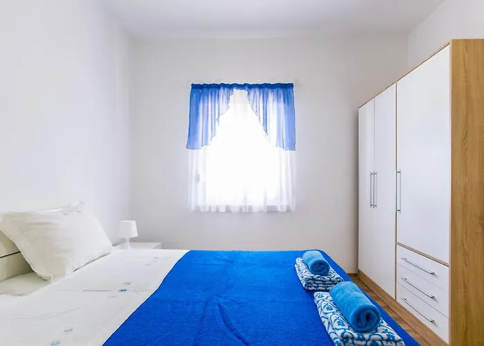 Aleksic - App Novi A3 - Mpolo 아파트 메덜린